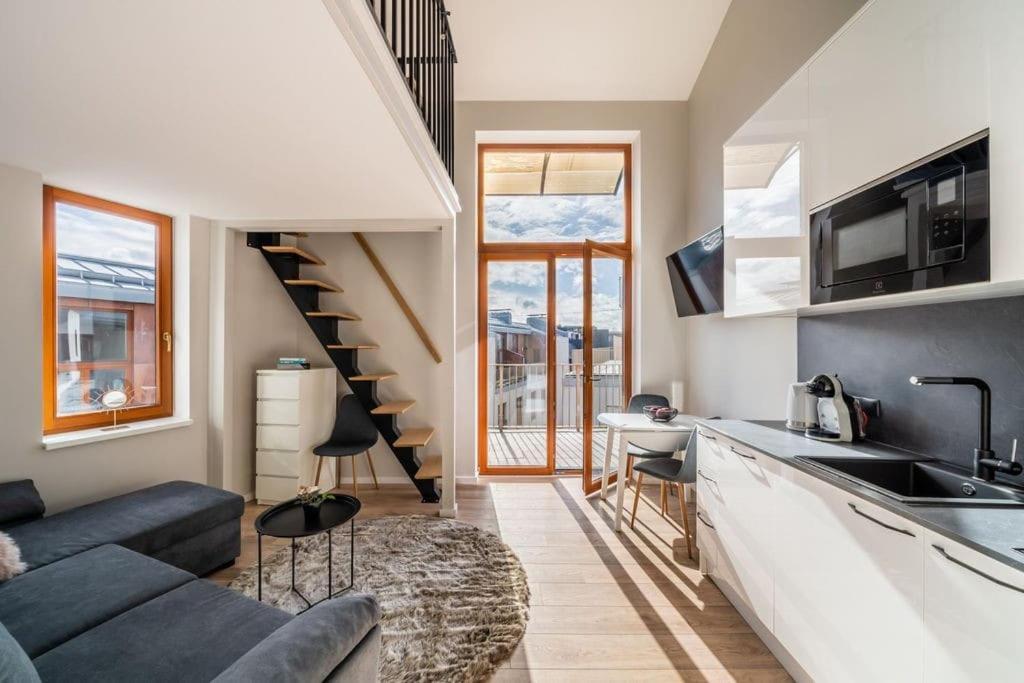 New Loft With Rooftop Terrace In The Old Town Riga Buitenkant foto